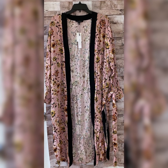 NWT SANCTUARY Calico Floral-Print Belted Kimono - Picture 6 of 10